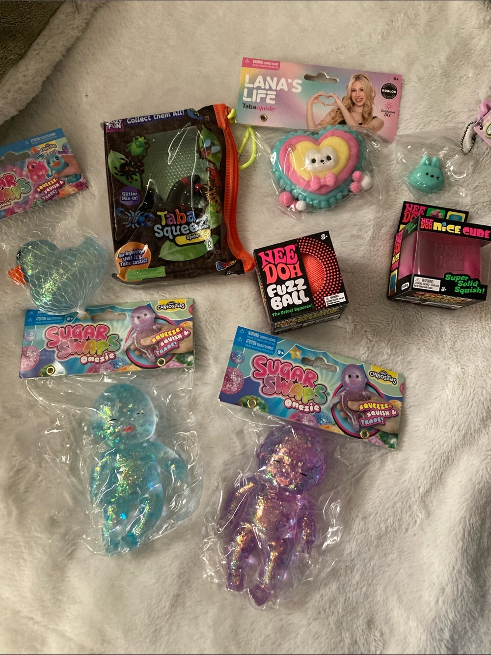 Squishy bundle with 2 Needohs